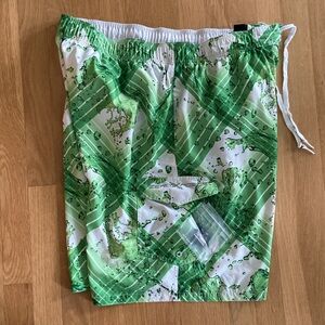 ZeroXposur NWOT Men’s Board Shorts